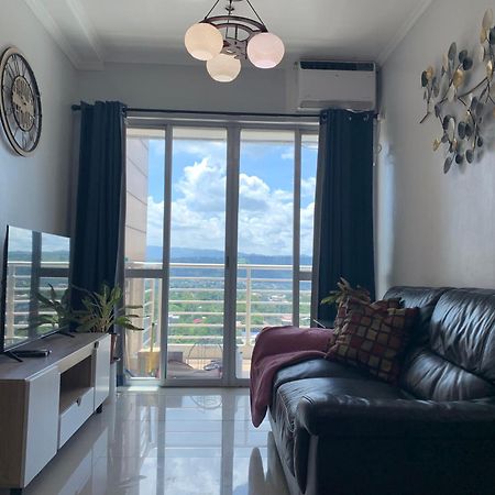Spacious 2-Bedroom Condo,Wifi,Netflix,Free Parking Cagayán de Oro Exterior foto