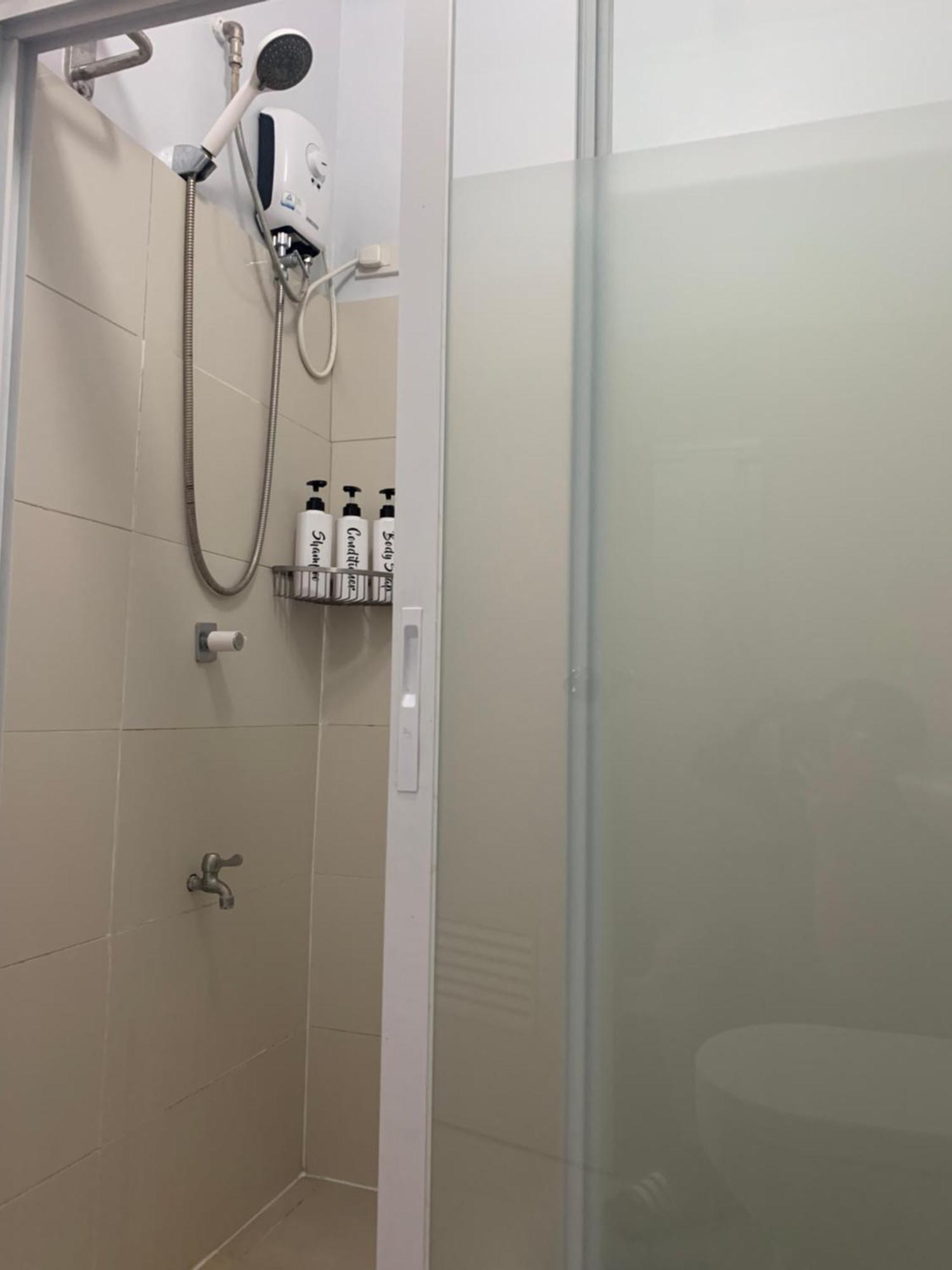 Spacious 2-Bedroom Condo,Wifi,Netflix,Free Parking Cagayán de Oro Exterior foto